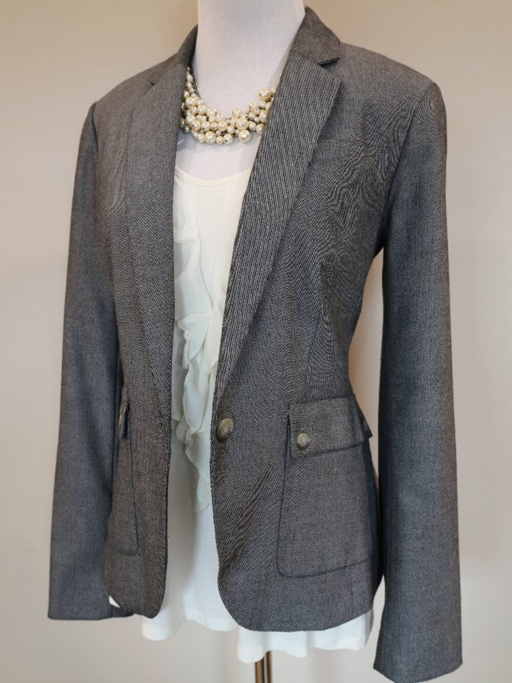 BANANA REPUBLIC Size 2 Women's Suit Jacket Blazer Gray